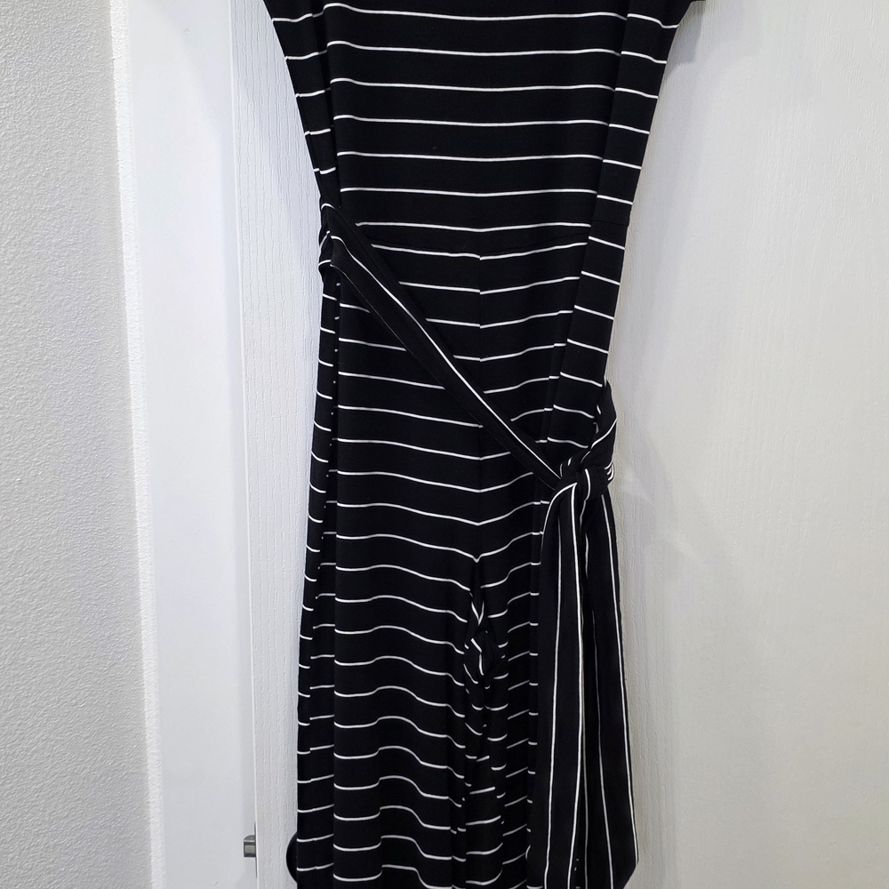 Old Navy Black and White Midi Dress